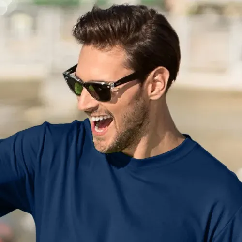 Vīriešu klasiskais T-krekls - Klasisks apaļš kakla izgriezums