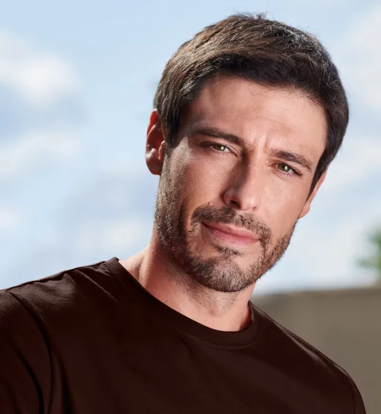 Vīriešu vienkāršais T-krekls - Klasisks apaļš kakla izgriezums