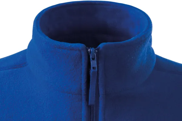 Klasiska vilnas veste - Rāvējslēdzēja aizdare līdz zodam