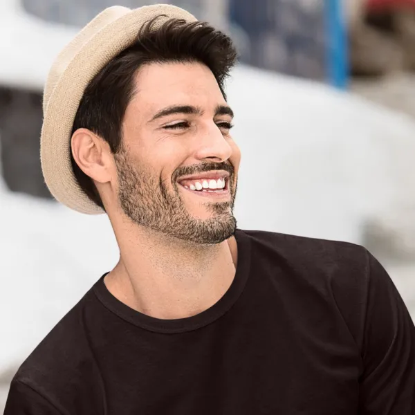 Vīriešu T-krekls ar garām piedurknēm - Klasisks apaļš kakla izgriezums