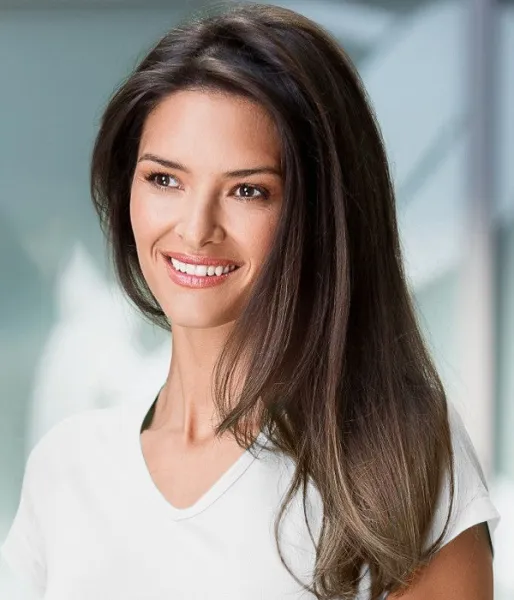 Dāmu slim fit krekls ar raglāna piedurkni - Dziļš V veida kakla izgriezums