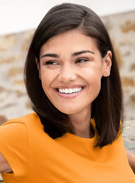 Dāmu moderns T-krekls - Klasisks apaļš kakla izgriezums